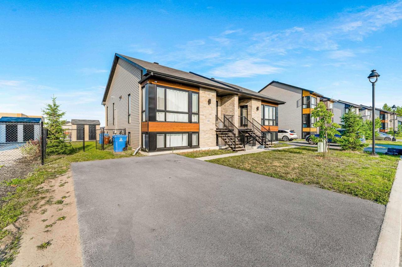 Charming And Cozy Condo Apartment Gatineau Bagian luar foto